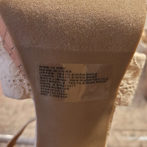 LC Lauren Conrad Heels with Memory Foam - Picture 5 of 5